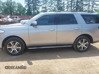 2022 Ford Expedition XLT z VIN 1FMJU1HTXNEA49452, wystawiony jako IAAI lot #41981687 z przebiegiem 42 396 mil mil oraz . Historia ofert i sprzedaży dostępna na DreamBid. Obrazek 14.