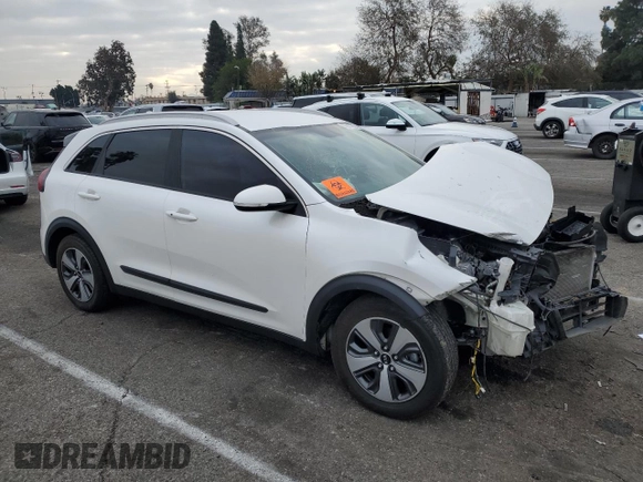 2017 Kia Niro EX with VIN KNDCC3LC9H5055556, listed as a Copart auction lot 89217215 with 115,597 mi miles and Salvage Title. Bid and sale history available at carsss.com. Image 4.