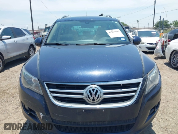 2011 Volkswagen Tiguan SEL с VIN WVGBV7AX4BW506165, выставлен на аукционе IAAI как лот 42256905 с пробегом 171 047 миль миль и . История ставок и продаж доступна на DreamBid. Изображение 6.