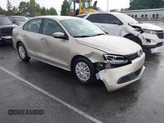 2012 Volkswagen Jetta SE с VIN 3VWDP7AJ5CM461691, выставлен на аукционе IAAI как лот 42237130 с пробегом 102 664 миль миль и . История ставок и продаж доступна на DreamBid. Изображение 1.