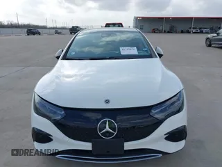 2024 Mercedes-Benz EQE 350+ z VIN W1KEG2BB4RF061041, wystawiony jako IAAI lot #41745876 z przebiegiem 7905 mil mil oraz . Historia ofert i sprzedaży dostępna na DreamBid. Obrazek 12.