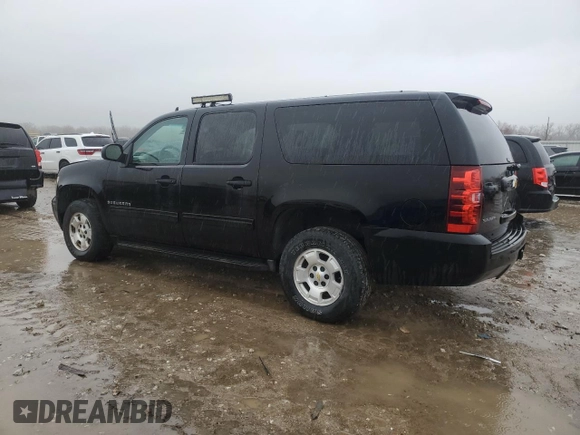 2010 Chevrolet Suburban LS with VIN 1GNUKHE37AR202562, listed as a Copart auction lot 47795755 with 445,593 mi miles and Clean title. Bid and sale history available at DreamBid. Image 2.
