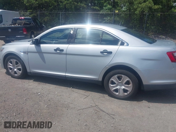 2017 Ford Police Interceptor with VIN 1FAHP2MK0HG111257, listed as a IAAI auction lot 42731936 with 139,101 mi miles and . Bid and sale history available at DreamBid. Image 14.