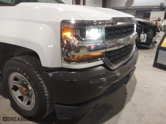 2018 Chevrolet Silverado 1500 Work Truck with VIN 1GCNCNEC0JZ125137, listed as a IAAI auction lot 41435731 with 139,290 mi miles. Bid and sale history available at carsss.com. Image 6.