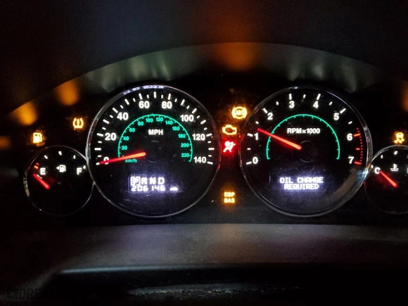2008 Jeep Commander Sport with VIN 1J8HG48K58C208793, listed as a Copart auction lot 87677485 with 206,146 mi miles and Clean Title. Bid and sale history available at carsss.com. Image 9.