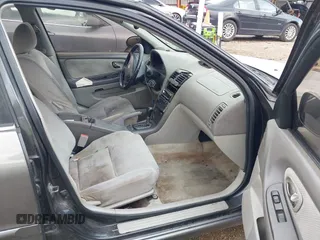 2002 Nissan Maxima GXE z VIN JN1DA31DX2T418118, wystawiony jako IAAI lot #42344516 z przebiegiem 285 061 mil mil oraz . Historia ofert i sprzedaży dostępna na DreamBid. Obrazek 5.