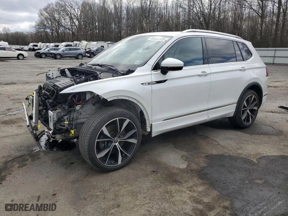 2022 Volkswagen Tiguan SEL R-Line with VIN 3VV4B7AX0NM044375, listed as a Copart auction lot 48865545 with 52,706 mi miles and Salvage Title. Bid and sale history available at carsss.com. Image 1.