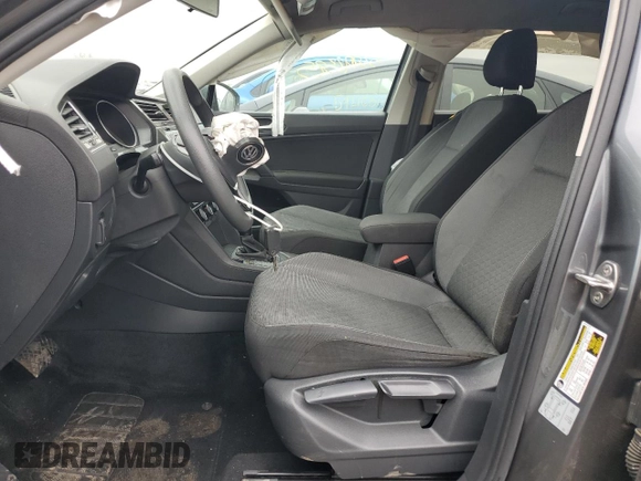 2019 Volkswagen Tiguan S z VIN 3VV1B7AX5KM163781, wystawiony jako Copart lot #53992325 z przebiegiem 81 585 mil mil oraz Szkoda całkowita • Salvage title. Historia ofert i sprzedaży dostępna na DreamBid. Obrazek 7.