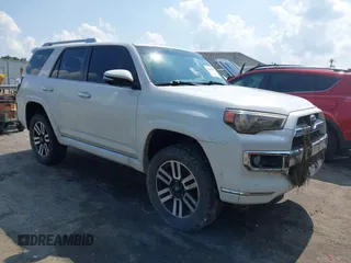 2017 Toyota 4Runner SR5 z VIN JTEBU5JR8H5420767, wystawiony jako IAAI lot #42467739 z przebiegiem 151 305 mil mil oraz . Historia ofert i sprzedaży dostępna na DreamBid. Obrazek 1.