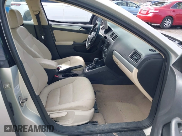 2011 Volkswagen Jetta SEL с VIN 3VWLZ7AJ7BM112147, выставлен на аукционе IAAI как лот 41967599 с пробегом 196 665 миль миль и . История ставок и продаж доступна на DreamBid. Изображение 5.
