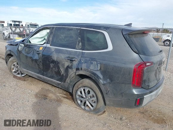 2024 Kia Telluride LX z VIN 5XYP2DGC8RG423352, wystawiony jako IAAI lot #41194764 z przebiegiem Nie podano mil oraz . Historia ofert i sprzedaży dostępna na DreamBid. Obrazek 3.