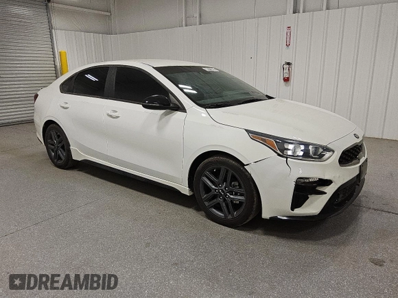2021 Kia Forte GT-Line with VIN 3KPF34AD3ME301790, listed as a Copart auction lot 46213255 with 5,755 mi miles and Clean Title. Bid and sale history available at carsss.com. Image 4.