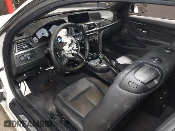2017 BMW M4 with VIN WBS3R9C5XHK709445, listed as a IAAI auction lot 39303430 with 59,095 mi miles. Bid and sale history available at carsss.com. Image 5.
