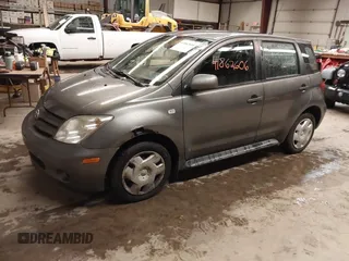 2004 Scion xA z VIN JTKKT624540072524, wystawiony jako IAAI lot #41862606 z przebiegiem 141 147 mil mil oraz . Historia ofert i sprzedaży dostępna na DreamBid. Obrazek 2.