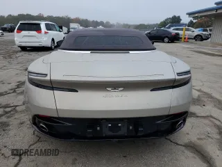 2020 Aston Martin DB11 z VIN SCFRMFCW5LGM08456, wystawiony jako Copart lot #78863454 z przebiegiem Nie podano mil oraz Szkody całkowita. Historia ofert i sprzedaży dostępna na DreamBid. Obrazek 6.