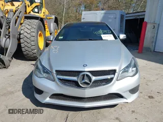 2014 Mercedes-Benz E-Class E 350 with VIN WDDKJ8JB2EF237510, listed as a IAAI auction lot 42122701 with 137,649 mi miles. Bid and sale history available at carsss.com. Image 13.