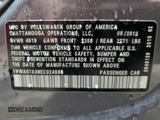2014 Volkswagen Passat S z VIN 1VWAS7A39EC024588, wystawiony jako Copart lot #57968045 z przebiegiem 131 284 mil mil oraz Szkoda całkowita • Salvage title. Historia ofert i sprzedaży dostępna na DreamBid. Obrazek 12.