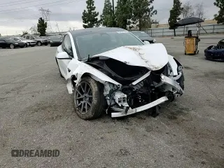 2023 Tesla Model 3 z VIN 5YJ3E1EA0PF504727, wystawiony jako Copart lot #53762135 z przebiegiem 17 554 mil mil oraz Szkoda całkowita • Salvage title. Historia ofert i sprzedaży dostępna na DreamBid. Obrazek 10.