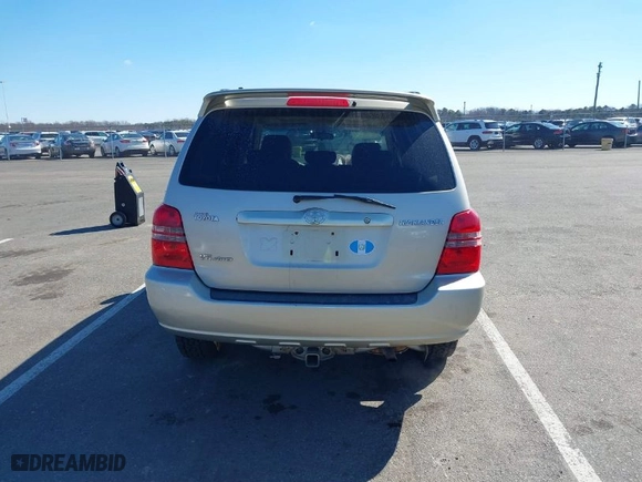 2002 Toyota Highlander with VIN JTEHF21AX20085805, listed as a IAAI auction lot 41684923 with 241,348 mi miles. Bid and sale history available at carsss.com. Image 16.