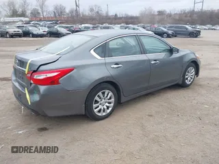 2017 Nissan Altima SV with VIN 1N4AL3AP5HC477001, listed as a IAAI auction lot 41737137 with 87,894 mi miles and . Bid and sale history available at carsss.com. Image 4.