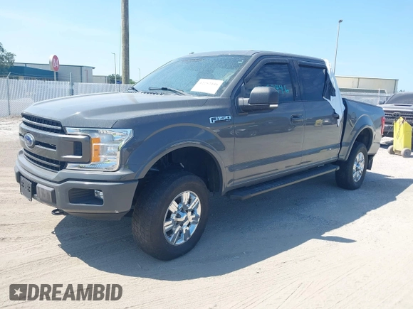 2018 Ford F-150 XL z VIN 1FTEW1EP8JFD63788, wystawiony jako IAAI lot #42252446 z przebiegiem 52 611 mil mil oraz . Historia ofert i sprzedaży dostępna na DreamBid. Obrazek 2.