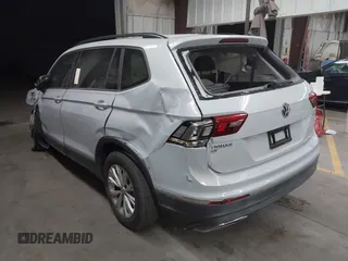 2018 Volkswagen Tiguan SEL with VIN 3VV3B7AX8JM088727, listed as a IAAI auction lot 42639339 with Not provided miles and . Bid and sale history available at DreamBid. Image 3.