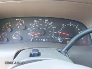 2001 Ford Excursion Limited z VIN 1FMNU42L81EC18793, wystawiony jako IAAI lot #41874483 z przebiegiem 182 967 mil mil oraz . Historia ofert i sprzedaży dostępna na DreamBid. Obrazek 7.