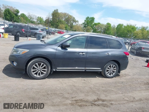 2014 Nissan Pathfinder S with VIN 5N1AR2MM0EC716000, listed as a IAAI auction lot 42182293 with 196,728 mi miles and . Bid and sale history available at DreamBid. Image 14.