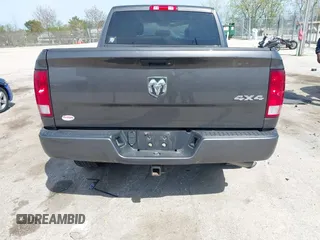 2018 Ram 1500 Express z VIN 3C6RR7KG1JG238637, wystawiony jako IAAI lot #42215424 z przebiegiem 85 769 mil mil oraz . Historia ofert i sprzedaży dostępna na DreamBid. Obrazek 16.