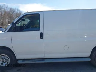 2019 GMC Savana Cargo with VIN 1GTW7AFG2K1366684, listed as a IAAI auction lot 41894616 with 88,788 mi miles. Bid and sale history available at carsss.com. Image 14.