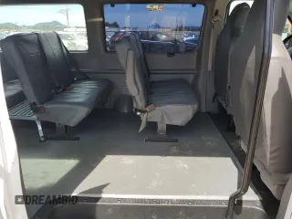 2014 Ford Econoline Cargo Commercial z VIN 1FTNE1EWXEDA22372, wystawiony jako Copart lot #52360385 z przebiegiem 128 803 mil mil oraz Czysty tytuł • Clean title. Historia ofert i sprzedaży dostępna na DreamBid. Obrazek 11.