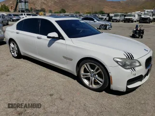 2015 BMW 7 Series 750Li z VIN WBAYE8C50FD782356, wystawiony jako Copart lot #64578895 z przebiegiem 195 656 mil mil oraz Czysty tytuł • Clean title. Historia ofert i sprzedaży dostępna na DreamBid. Obrazek 4.