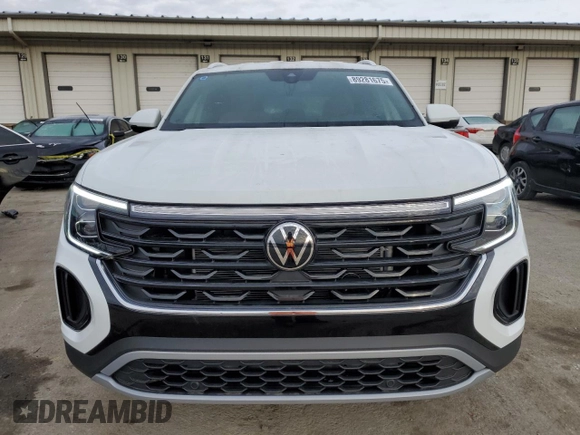 2024 Volkswagen Atlas SE with VIN 1V2LE2CA8RC263457, listed as a Copart auction lot 89281675 with 37 mi miles and Salvage title. Bid and sale history available at DreamBid. Image 5.