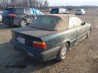 1994 BMW 3 Series с VIN WBABJ5327RJC79731, выставлен на аукционе IAAI как лот 41477099 с пробегом Не указан миль и . История ставок и продаж доступна на DreamBid. Изображение 4.