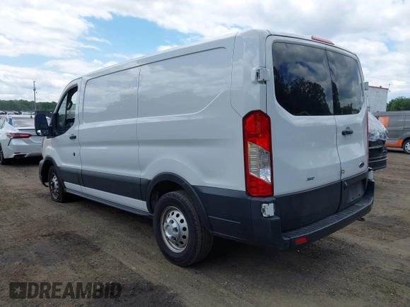 2020 Ford Transit Cargo z VIN 1FTBR2Y80LKB22354, wystawiony jako IAAI lot #42347579 z przebiegiem 64 513 mil mil oraz . Historia ofert i sprzedaży dostępna na DreamBid. Obrazek 3.