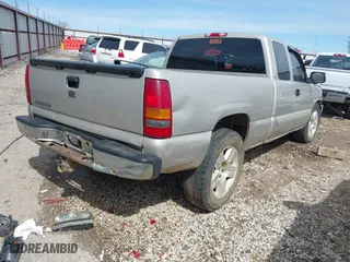 2006 Chevrolet Silverado 1500 LS with VIN 1GCEC19V16Z233584, listed as a IAAI auction lot 41664131 with 316,943 mi miles. Bid and sale history available at carsss.com. Image 4.
