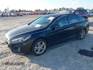 2018 Hyundai Sonata Sport with VIN 5NPE34AF1JH599695, listed as a IAAI auction lot 41231886 with 109,743 mi miles and . Bid and sale history available at carsss.com. Image 17.