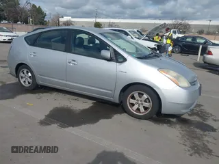 2006 Toyota Prius with VIN JTDKB20U767064148, listed as a IAAI auction lot 41603966 with 275,326 mi miles. Bid and sale history available at carsss.com. Image 1.