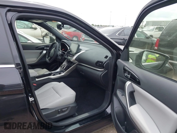 2024 Mitsubishi Eclipse Cross SE with VIN JA4ATWAA9RZ077782, listed as a IAAI auction lot 42136122 with 19,151 mi miles and . Bid and sale history available at DreamBid. Image 5.