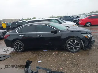 2018 Nissan Altima 2.5 SR with VIN 1N4AL3AP1JC131386, listed as a IAAI auction lot 41895828 with 58,912 mi miles. Bid and sale history available at carsss.com. Image 14.