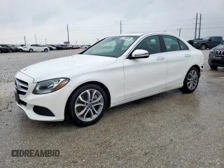2018 Mercedes-Benz C 300 z VIN 55SWF4JB2JU257937, wystawiony jako Copart lot #57285685 z przebiegiem 140 087 mil mil oraz Szkoda całkowita • Salvage title. Historia ofert i sprzedaży dostępna na DreamBid. Obrazek 1.
