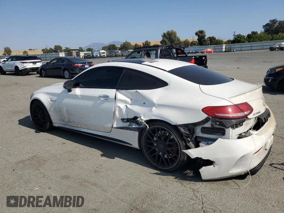 2017 Mercedes-Benz C 63 S AMG z VIN WDDWJ8HB4HF464922, wystawiony jako Copart lot #59623035 z przebiegiem 99 112 mil mil oraz Szkoda całkowita • Salvage title. Historia ofert i sprzedaży dostępna na DreamBid. Obrazek 2.