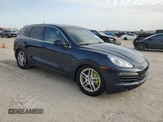 2014 Porsche Cayenne S Hybrid с VIN WP1AE2A21ELA51223, выставлен на аукционе Copart как лот 45517455 с пробегом 136 087 миль миль и Списание • Salvage title. История ставок и продаж доступна на DreamBid. Изображение 4.