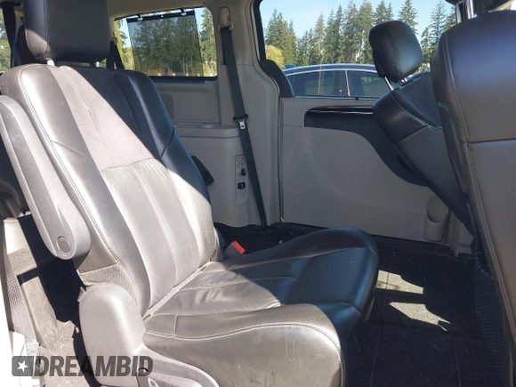 2011 Chrysler Town & Country Limited with VIN 2A4RR6DG4BR667311, listed as a IAAI auction lot 42057487 with 93,628 mi miles. Bid and sale history available at carsss.com. Image 8.