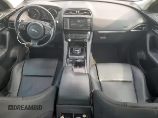 2018 Jaguar F-Pace 30t Premium z VIN SADCJ2GX6JA235205, wystawiony jako Copart lot #59315285 z przebiegiem 134 103 mil mil oraz Szkoda całkowita • Salvage title. Historia ofert i sprzedaży dostępna na DreamBid. Obrazek 8.