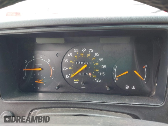1994 Saab 900 z VIN YS3AK76E4R7002454, wystawiony jako IAAI lot #42147468 z przebiegiem 538 mil mil oraz . Historia ofert i sprzedaży dostępna na DreamBid. Obrazek 7.