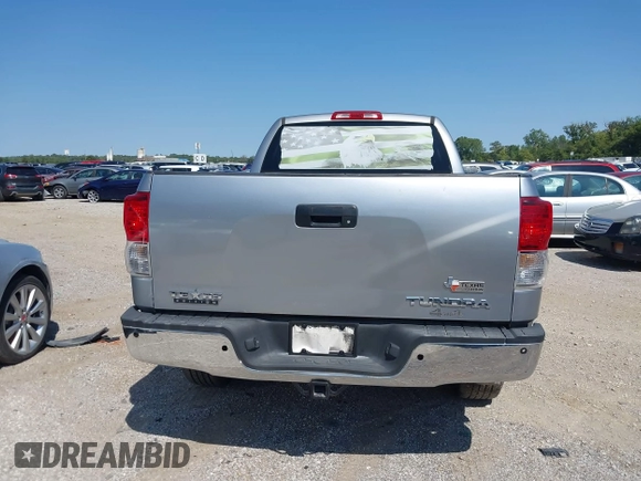 2012 Toyota Tundra z VIN 5TFRM5F19CX046642, wystawiony jako IAAI lot #40099944 z przebiegiem 141 137 mil mil oraz . Historia ofert i sprzedaży dostępna na DreamBid. Obrazek 16.