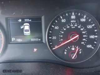 2017 Kia Cadenza Premium with VIN KNALB4J18H5049092, listed as a IAAI auction lot 41247799 with 66,502 mi miles. Bid and sale history available at carsss.com. Image 7.