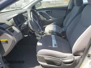 2016 Hyundai Elantra SE z VIN 5NPDH4AE5GH742001, wystawiony jako Copart lot #53357995 z przebiegiem 80 439 mil mil oraz Czysty tytuł • Clean title. Historia ofert i sprzedaży dostępna na DreamBid. Obrazek 7.