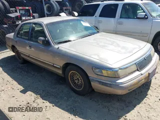 1994 Mercury Grand Marquis LS z VIN 2MELM75W1RX649536, wystawiony jako IAAI lot #41782591 z przebiegiem 111 984 mil mil oraz . Historia ofert i sprzedaży dostępna na DreamBid. Obrazek 1.